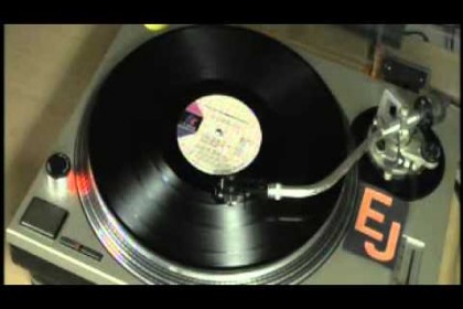 boogie-shoes-kc-the-sunshine-band-0